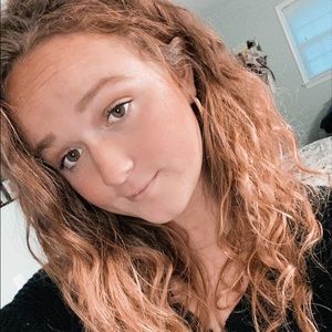 Meet your Posher, Ciera